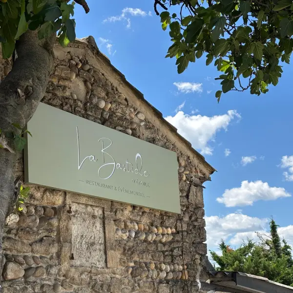 Restaurant situé a etoile sur rhone